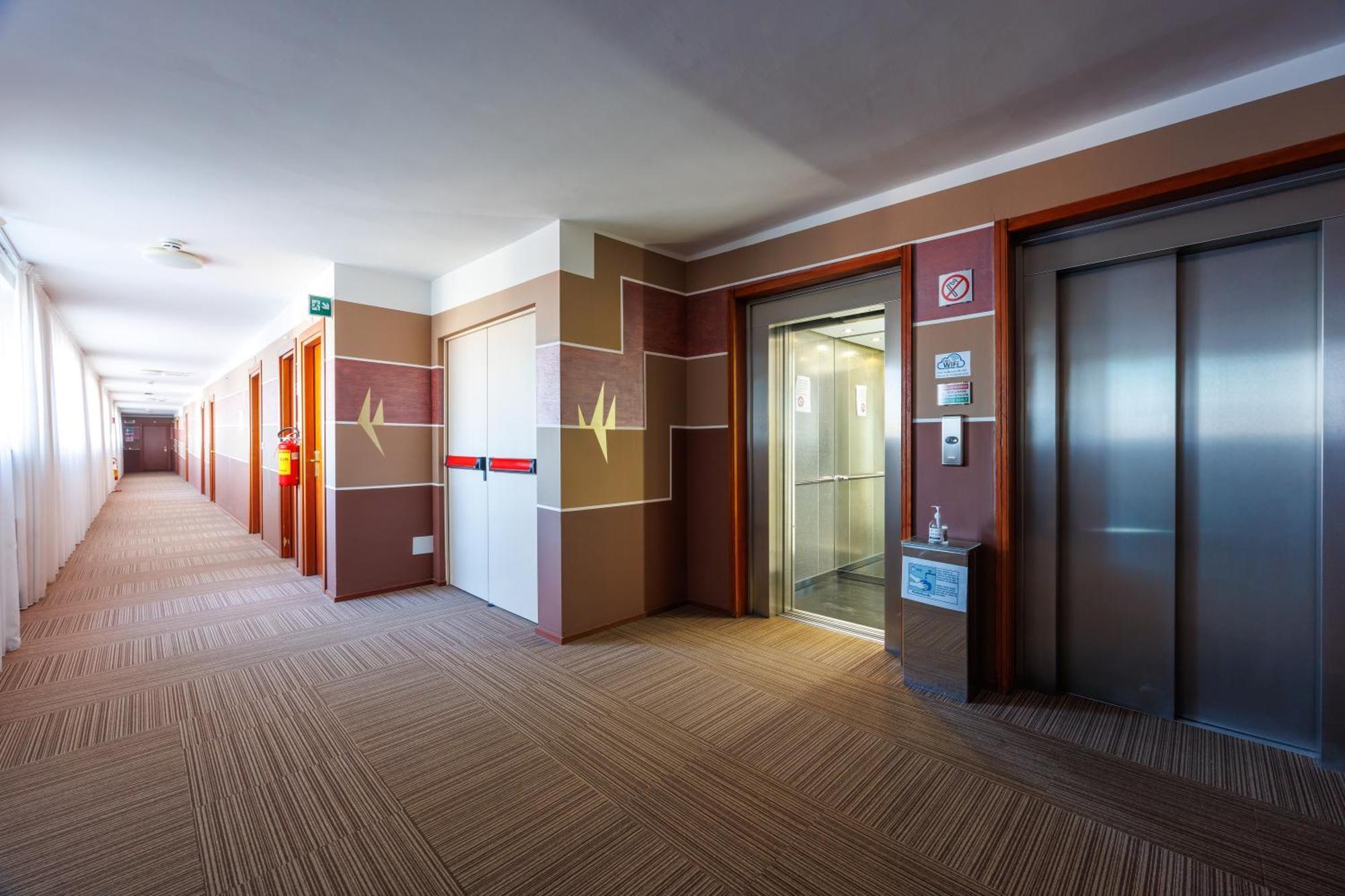 Residence Hotel Torino Uno Luaran gambar