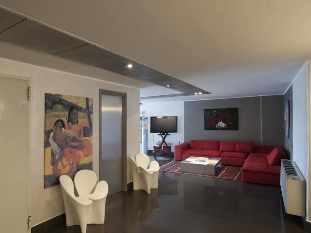 Residence Hotel Torino Uno Luaran gambar