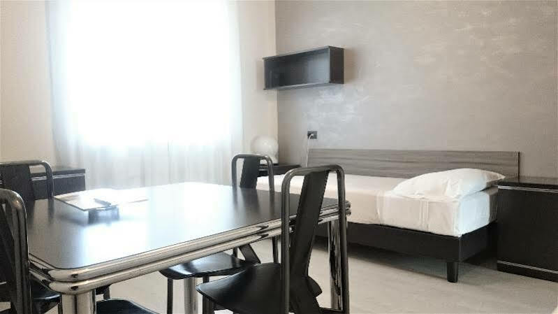 Residence Hotel Torino Uno Luaran gambar